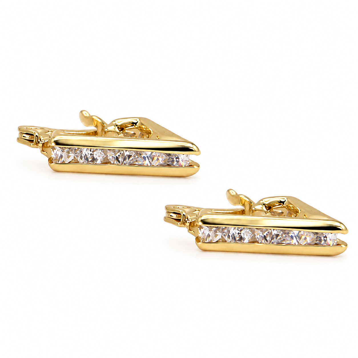 Aretes oro 10k triángulo