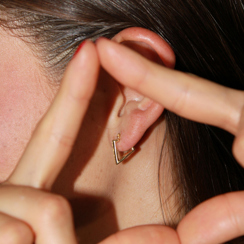 Aretes oro 10k triángulo
