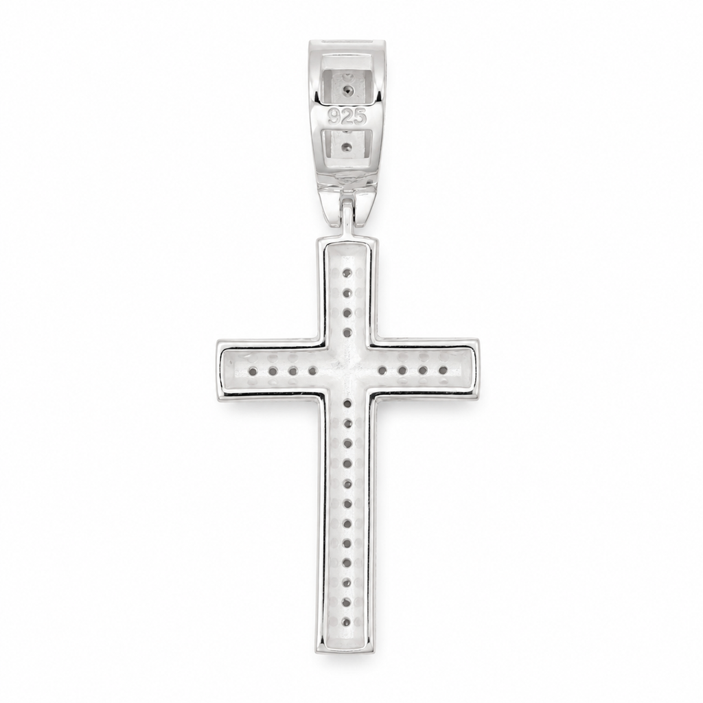 Reverso de dije cruz tubular plata 925, sello 925 visible en argolla